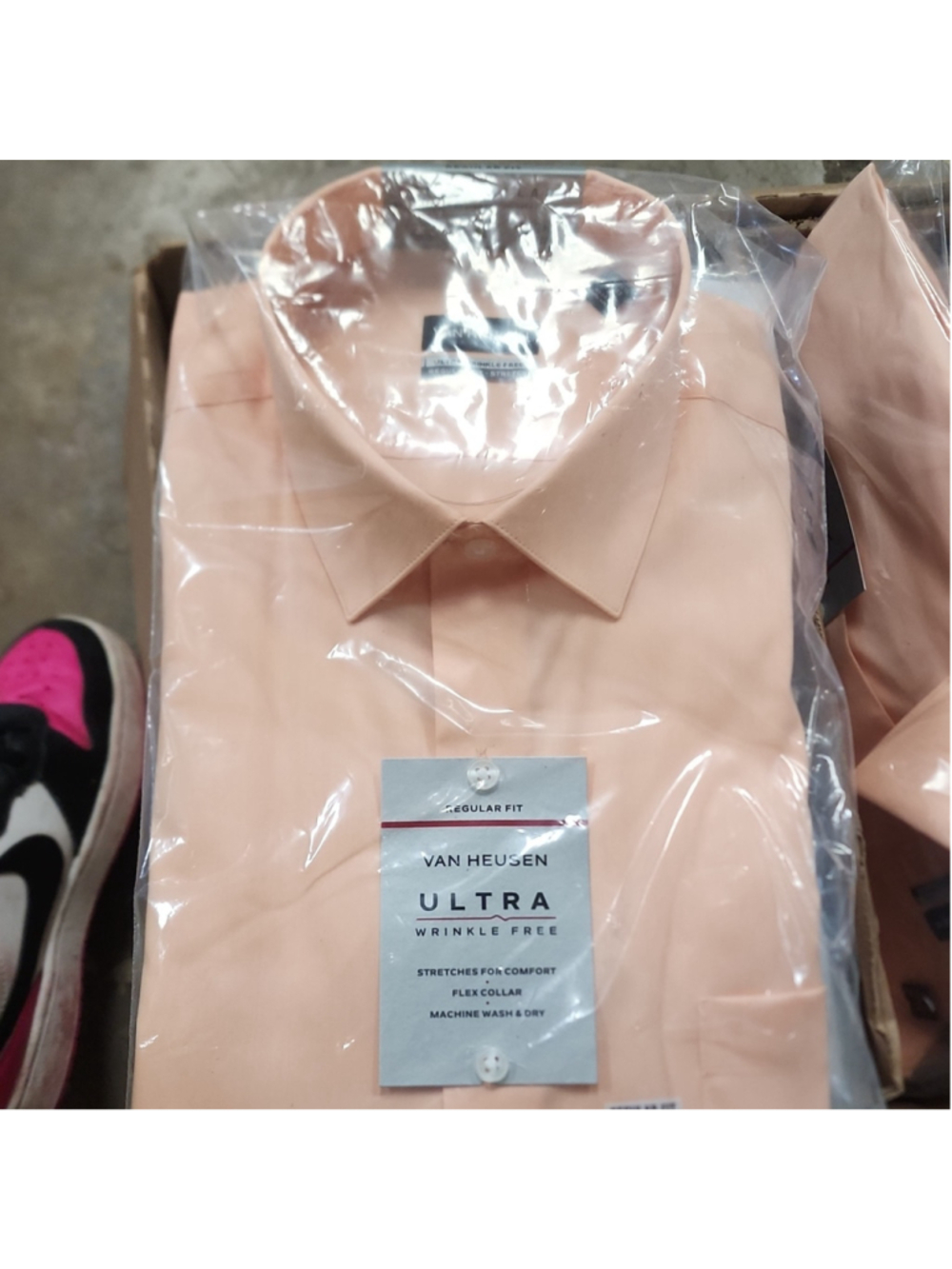 Van Heusen Ultra $65 Wrinkle Free Dress Shirt Papaya Regular Fit 16-16.5 32/33 L - Picture 2 of 8